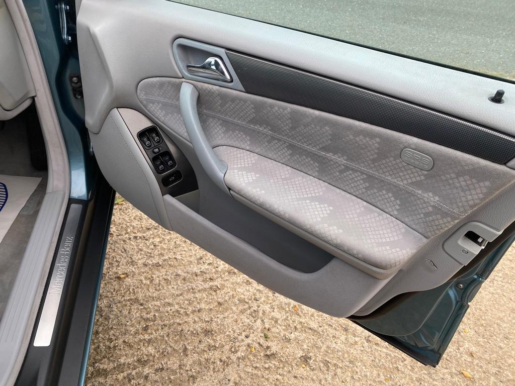 faf3ef2afac8450a9278318bf44a13de